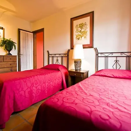 Sleeps 6 Pool Wifi וילה