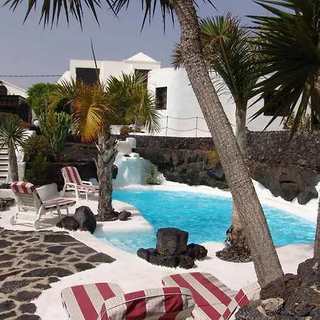 Sleeps 6 Pool Wifi וילה Tahiche
