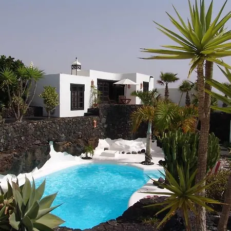 ヴィラ Sleeps 6 Pool Wifi *